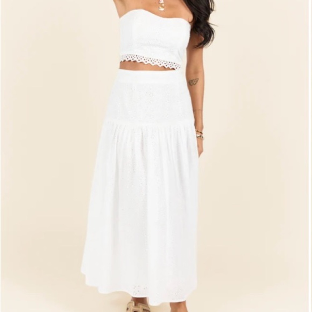 Elegant White Eyelet 2 Piece Set